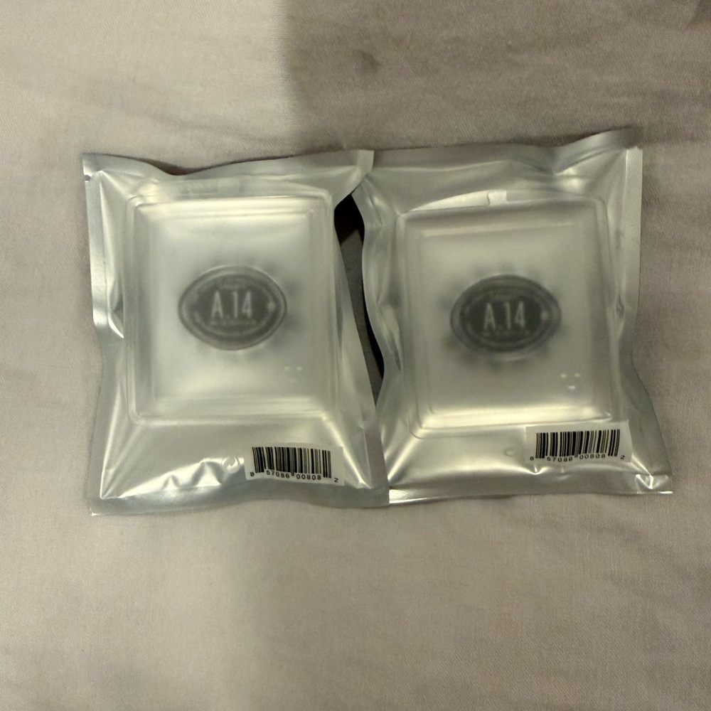 Lashify A14 Gossamer priced per pack.